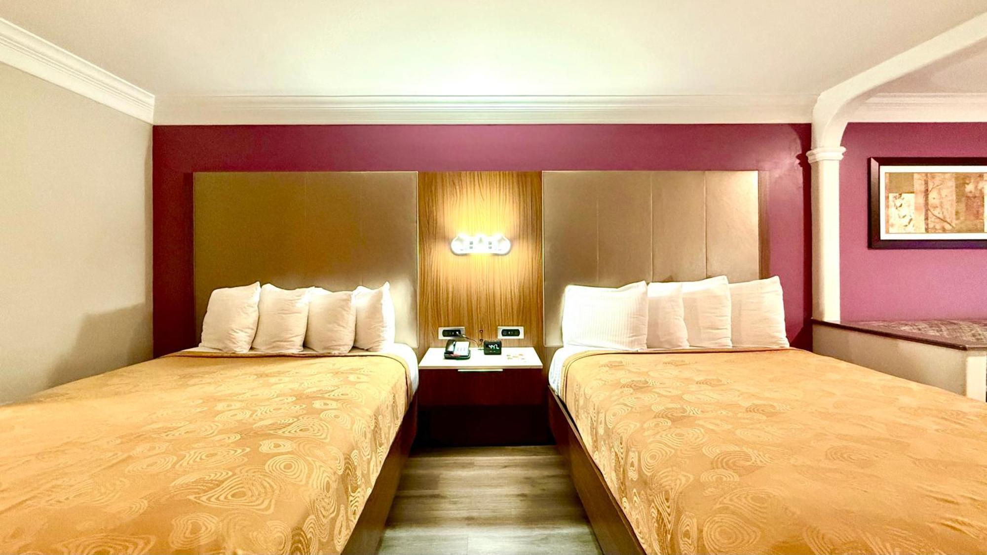 Queen Room with Two Queen Beds and Sofa Bed - Non-Smoking,1647718353:JPEG